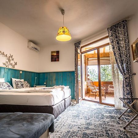 Hotel Tihiat Kut Complex à Kyustendil Extérieur photo