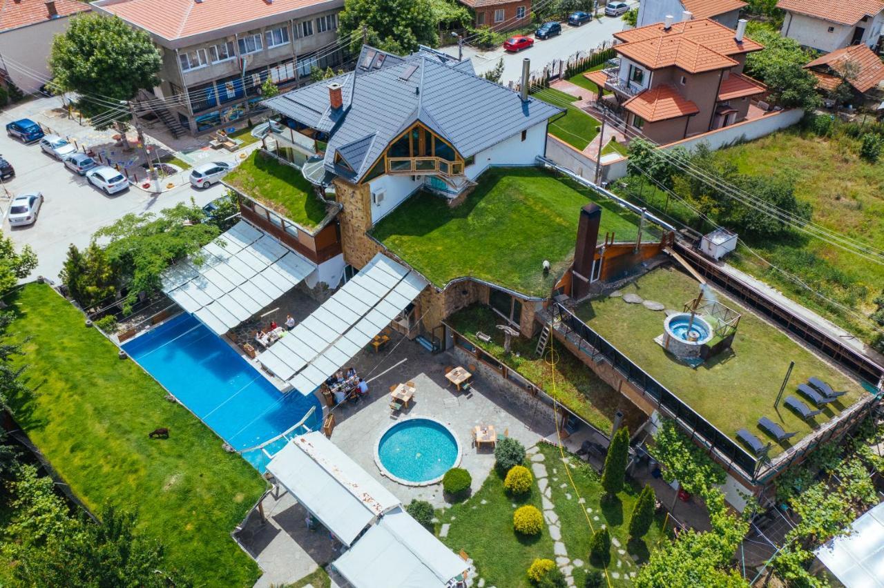 Hotel Tihiat Kut Complex à Kyustendil Extérieur photo