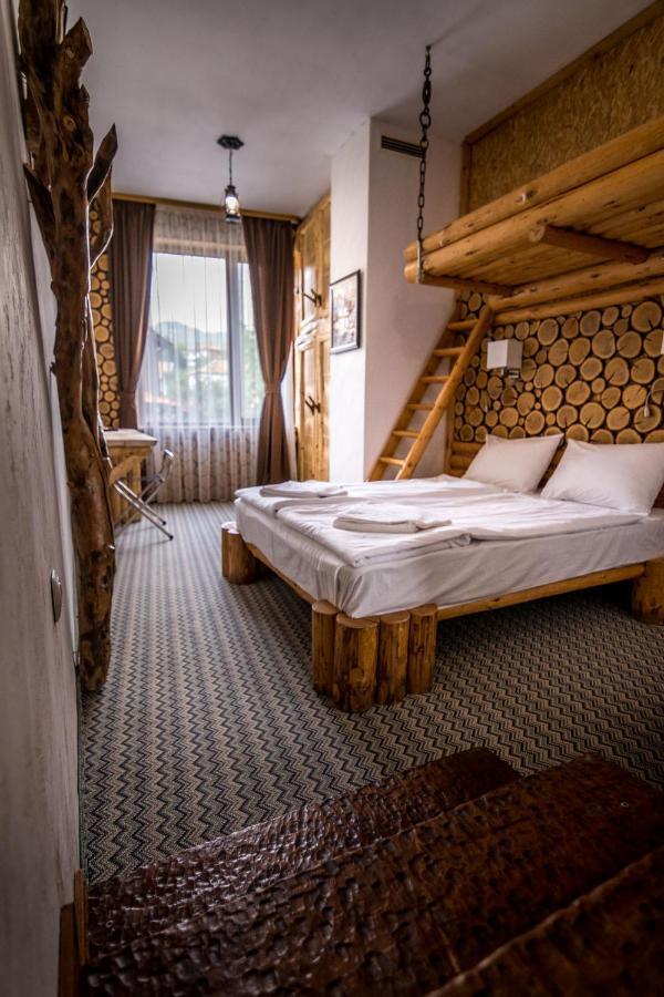 Hotel Tihiat Kut Complex à Kyustendil Extérieur photo