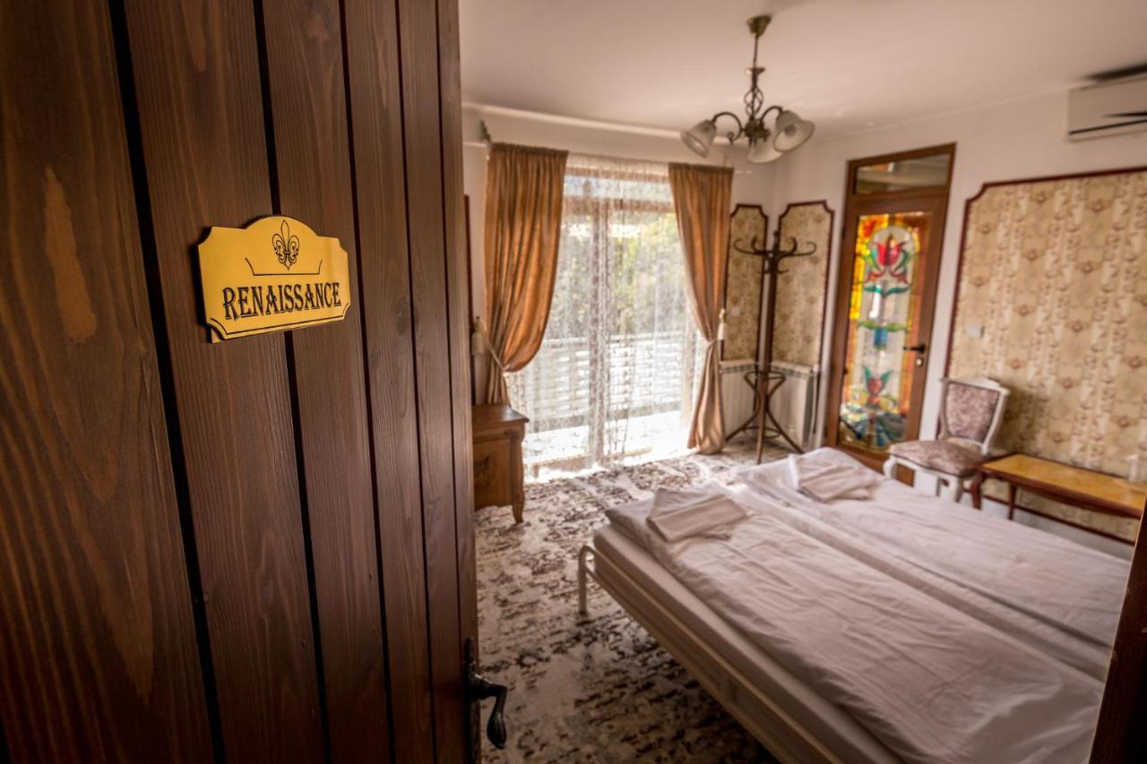 Hotel Tihiat Kut Complex à Kyustendil Extérieur photo