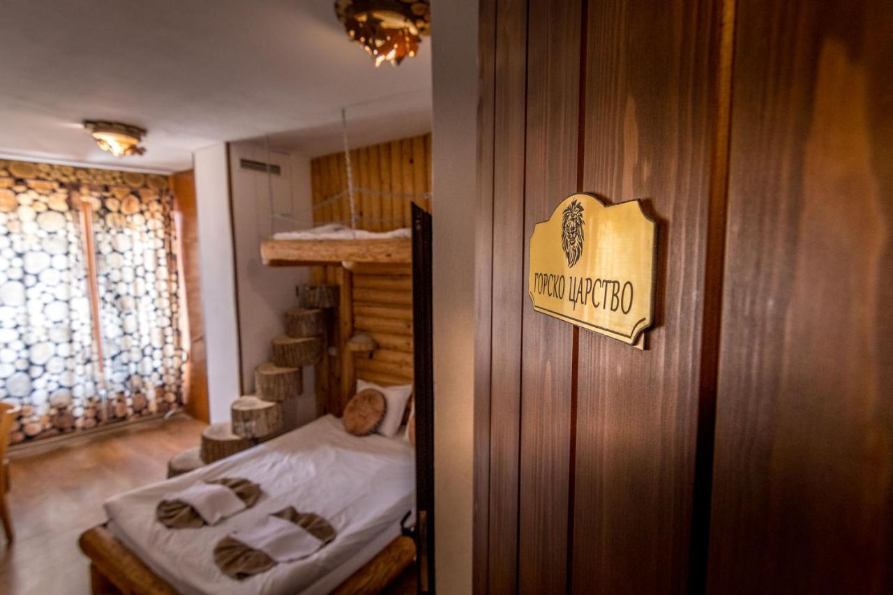Hotel Tihiat Kut Complex à Kyustendil Extérieur photo